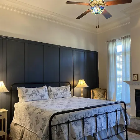 Whitestone Country Inn